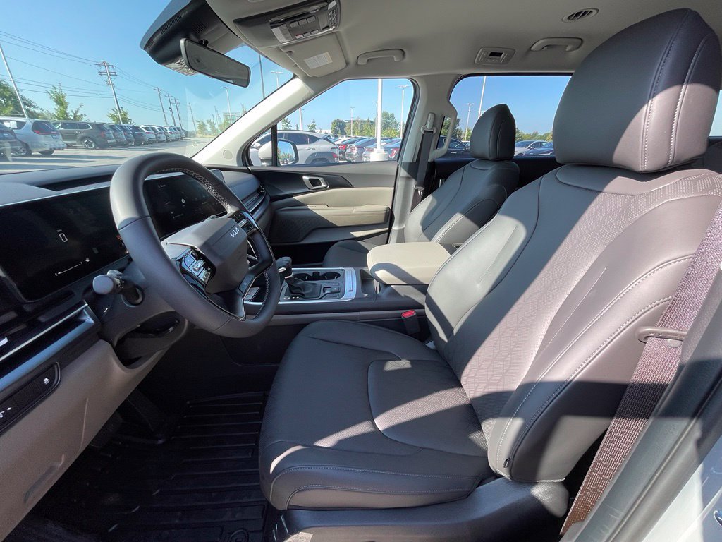 New 2027 Kia Carnival FWD image 20