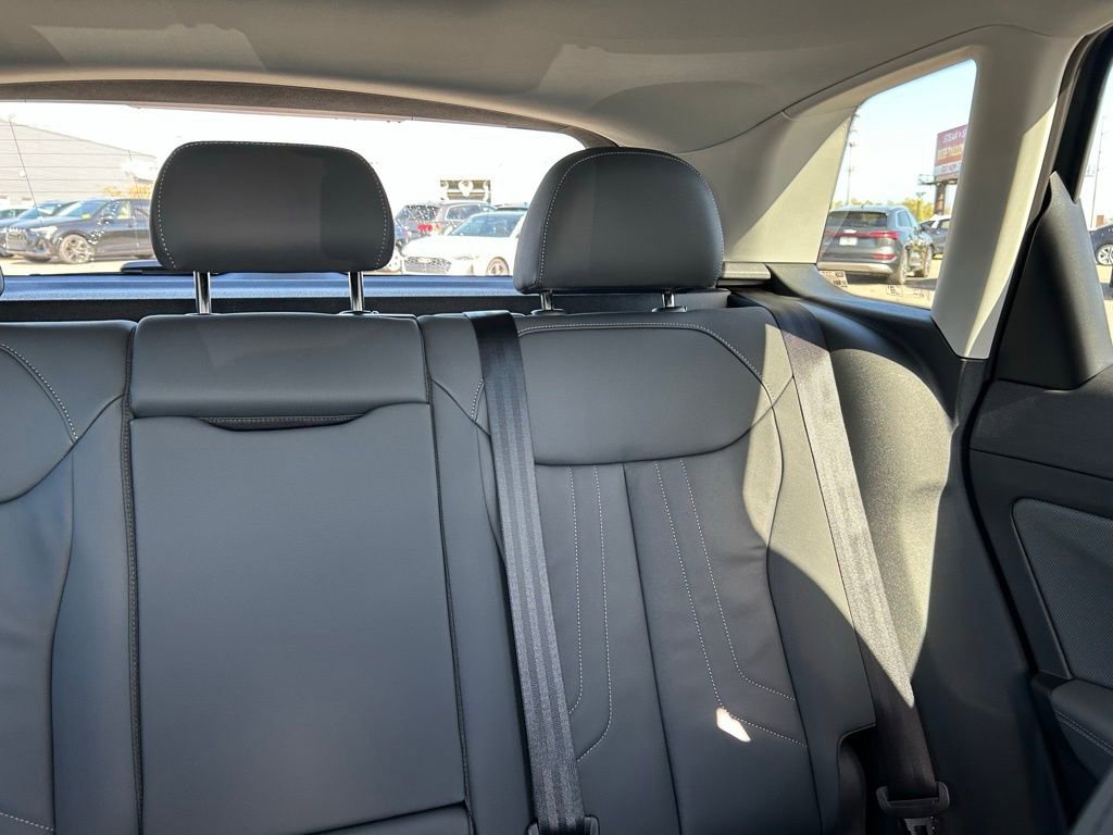 New 2026 Audi Q3 quattro 2.0T image 13