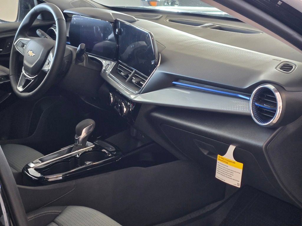 New 2026 Chevrolet Trax LT w/ Driver Confidence Package FWD image 7
