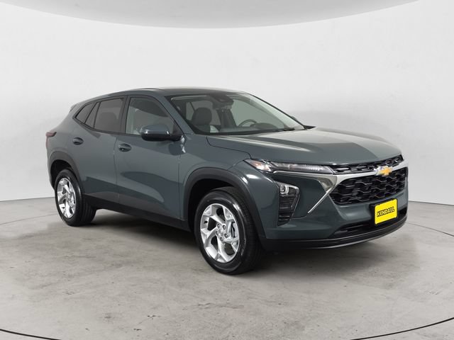 Certified 2026 Chevrolet Trax LS w/ LS Convenience Package FWD image 3
