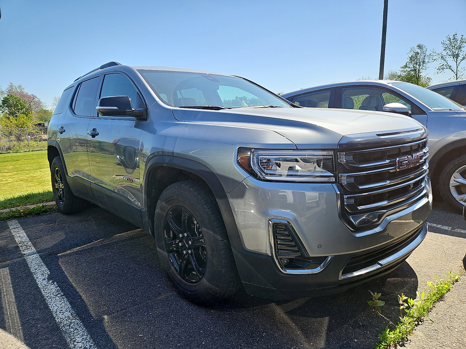 Certified 2023 GMC Acadia AT4 w/ Technology Package AWD/4WD image 1