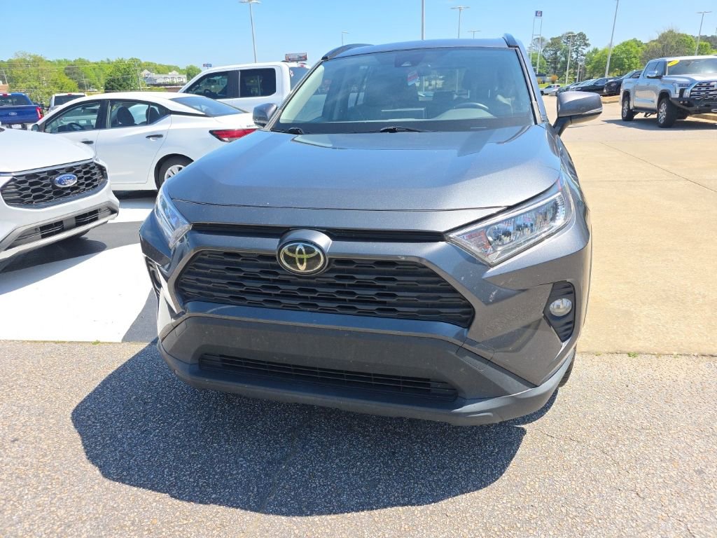 Used 2019 Toyota RAV4 XLE Premium image 5