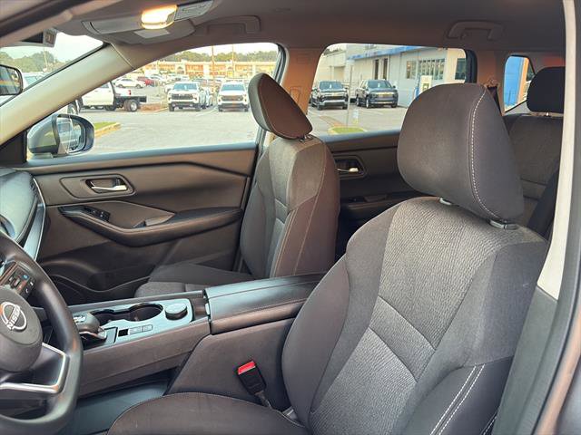 Used 2024 Nissan Rogue SV image 34