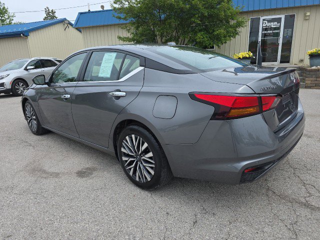 Used 2024 Nissan Altima 2.5 SV image 5