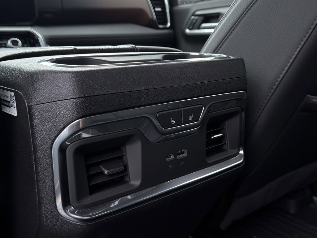 Used 2025 GMC Sierra 3500 Denali w/ Denali Reserve Package image 11