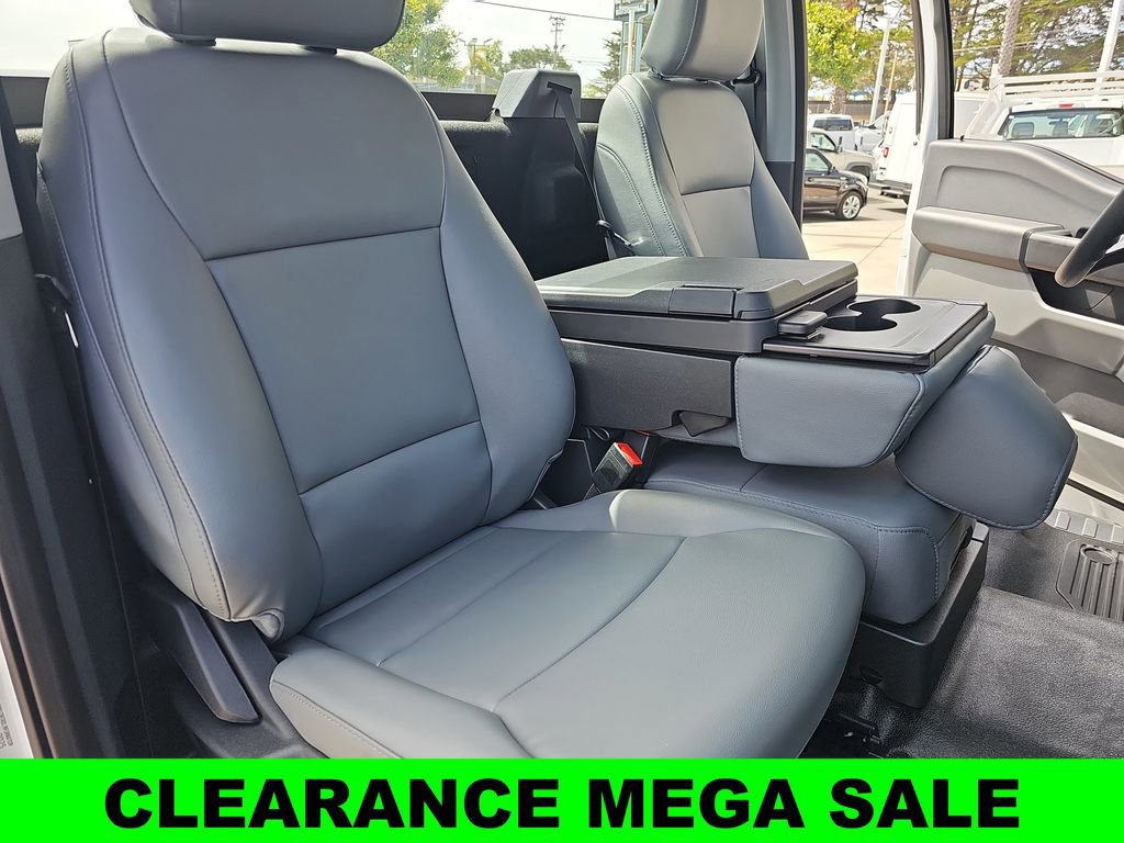 New 2025 Ford F250 XL w/ FX4 Off-Road Package image 10