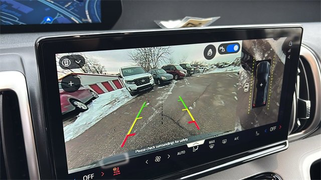 New 2025 Ford Expedition Active image 19