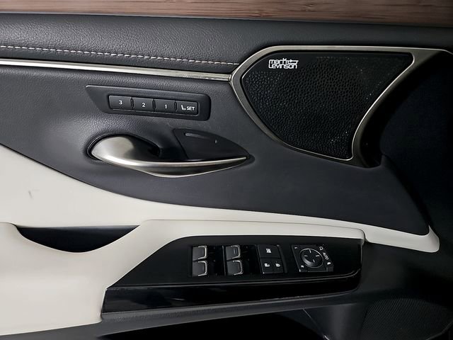Used 2024 Lexus ES 350 Ultra Luxury w/ Accessory Package (Z2) image 13