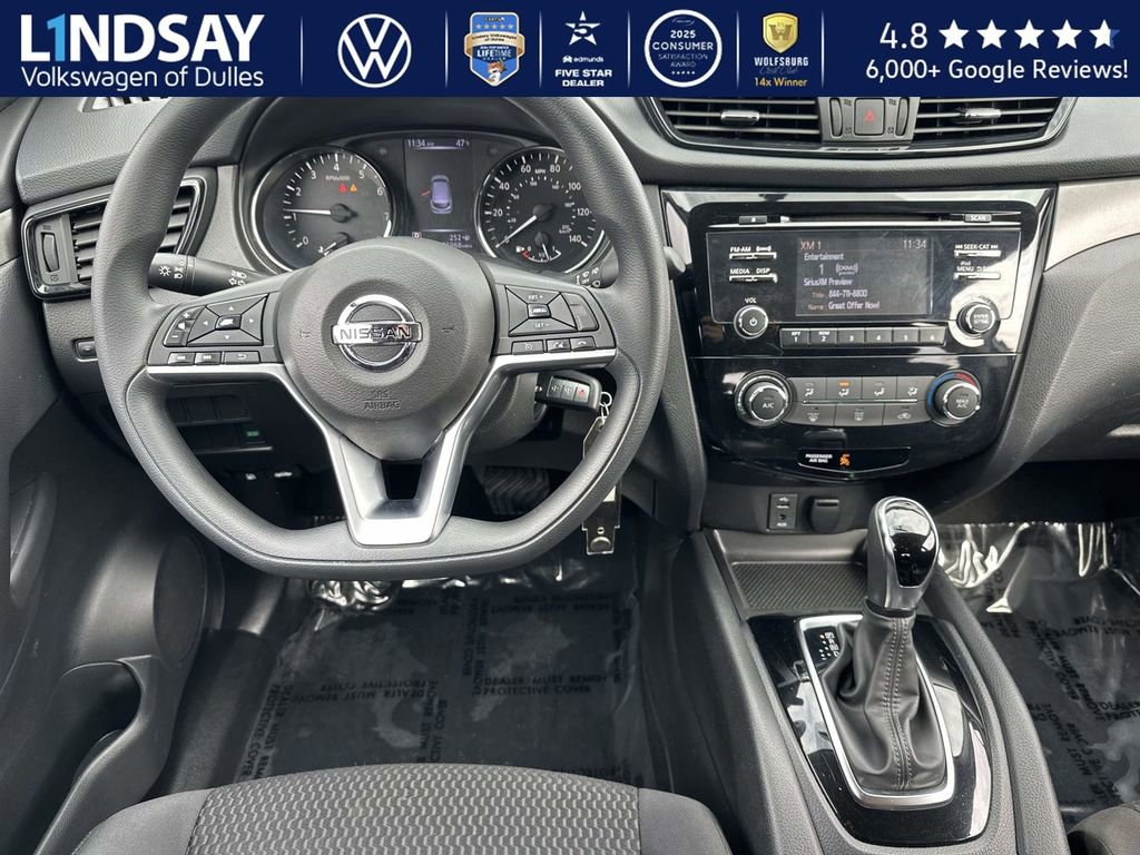 Used 2018 Nissan Rogue Sport S image 9