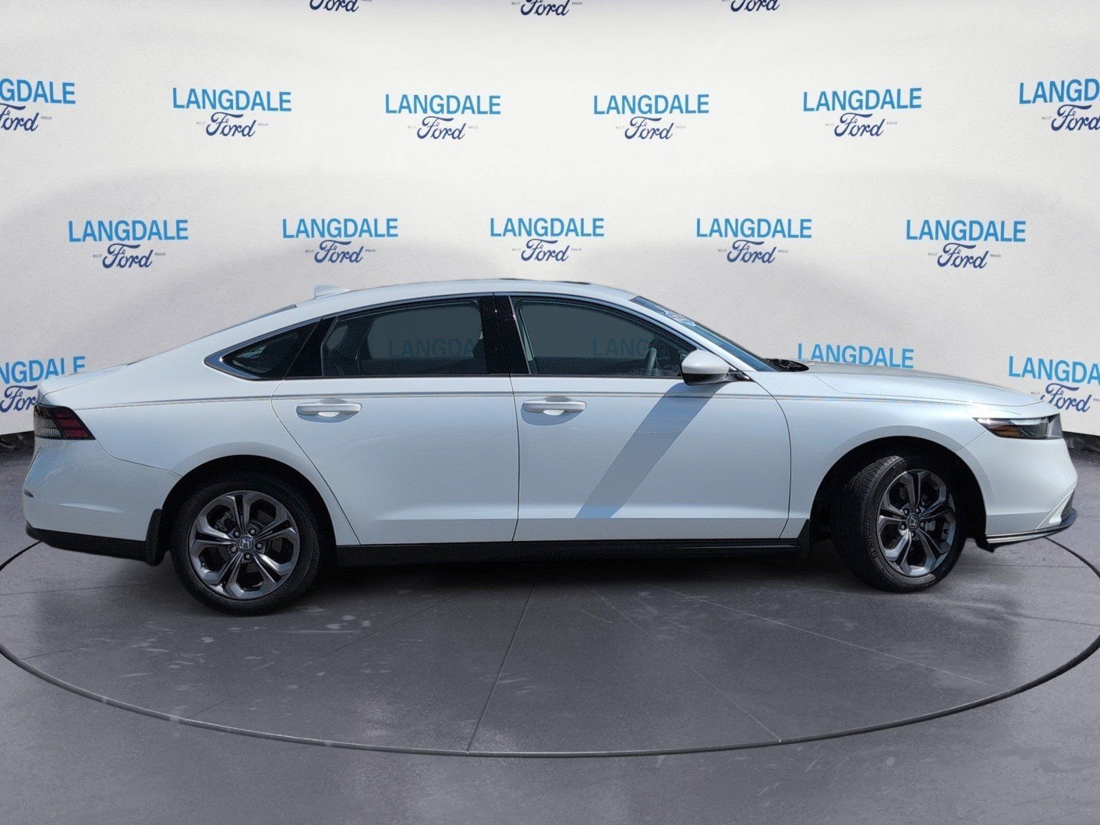 Used 2023 Honda Accord EX image 3