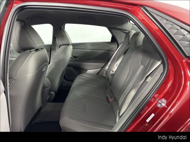 Certified 2025 Hyundai Elantra Sport FWD image 23