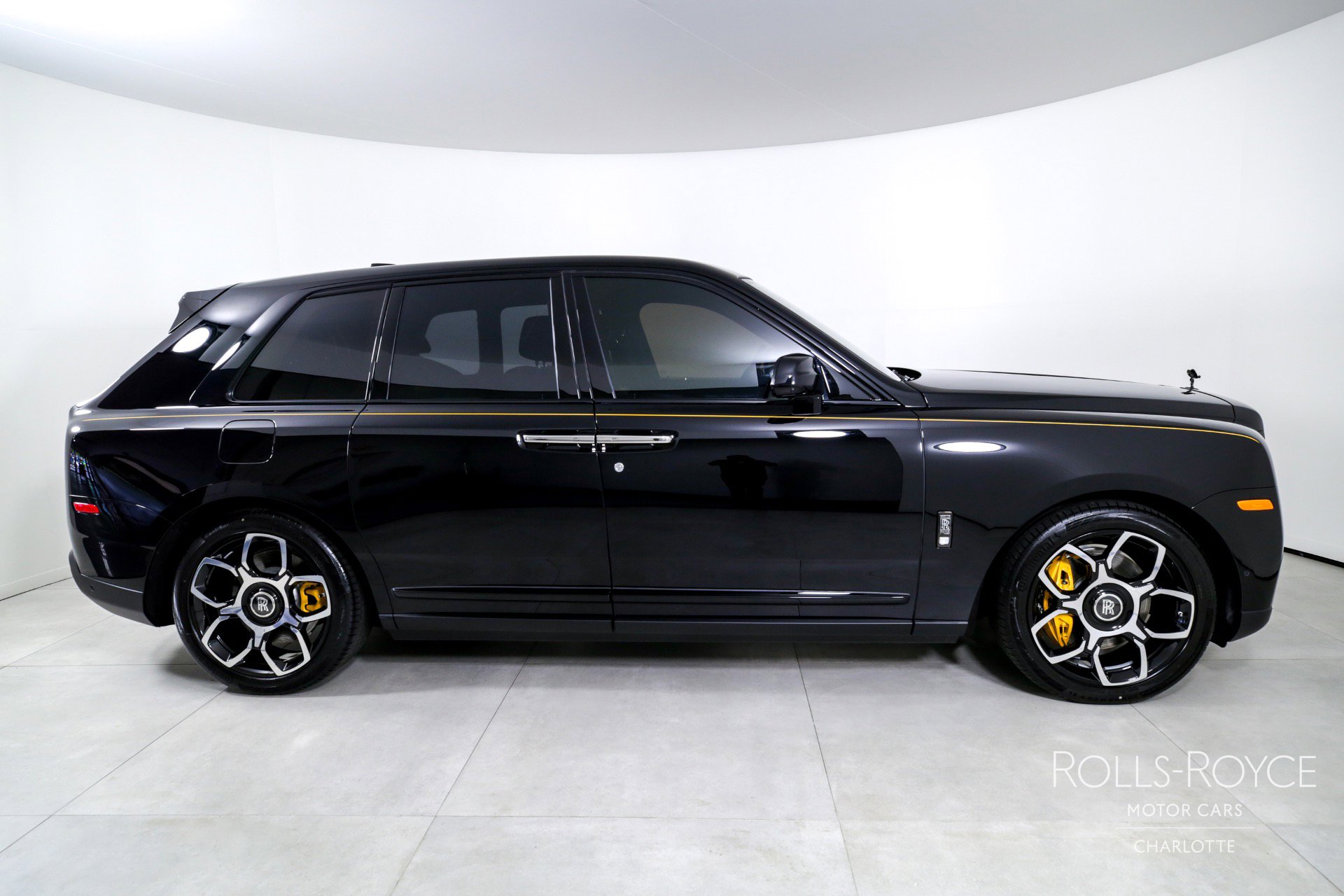 Certified 2024 Rolls-Royce Cullinan Black Badge w/ Dark Exterior Package AWD/4WD image 10