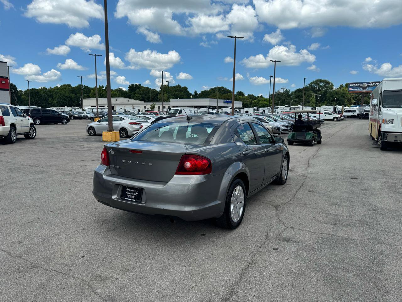 Used 2012 Dodge Avenger SE FWD image 3