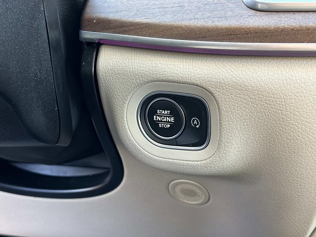 Used 2022 Mercedes-Benz GLE 350 4MATIC w/ Premium Package image 15