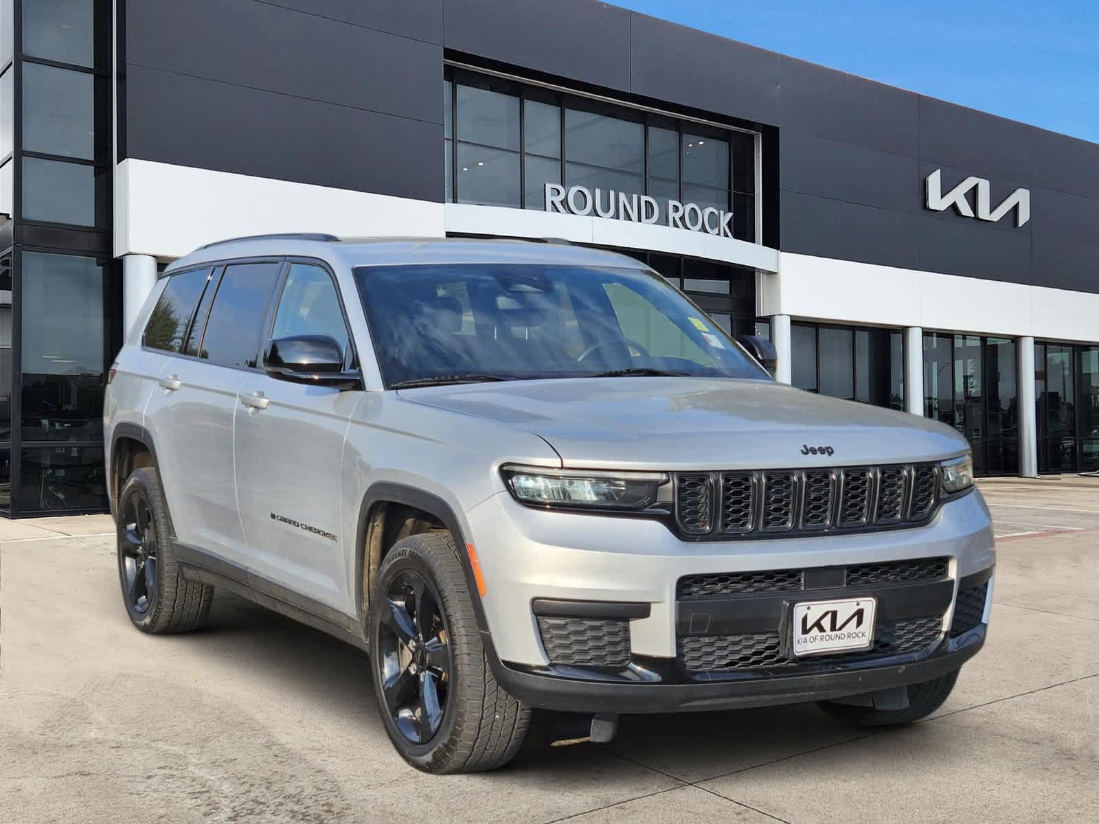 Used 2021 Jeep Grand Cherokee L Laredo RWD image 3