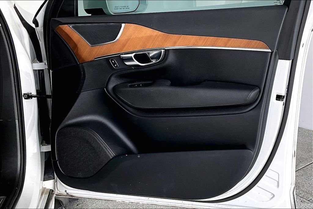 Used 2022 Volvo XC90 T5 Momentum w/ Advanced Package image 25