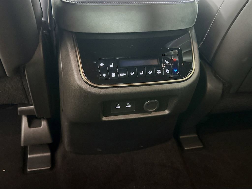 Certified 2026 INFINITI QX80 4WD w/ Sport Exterior Package image 32