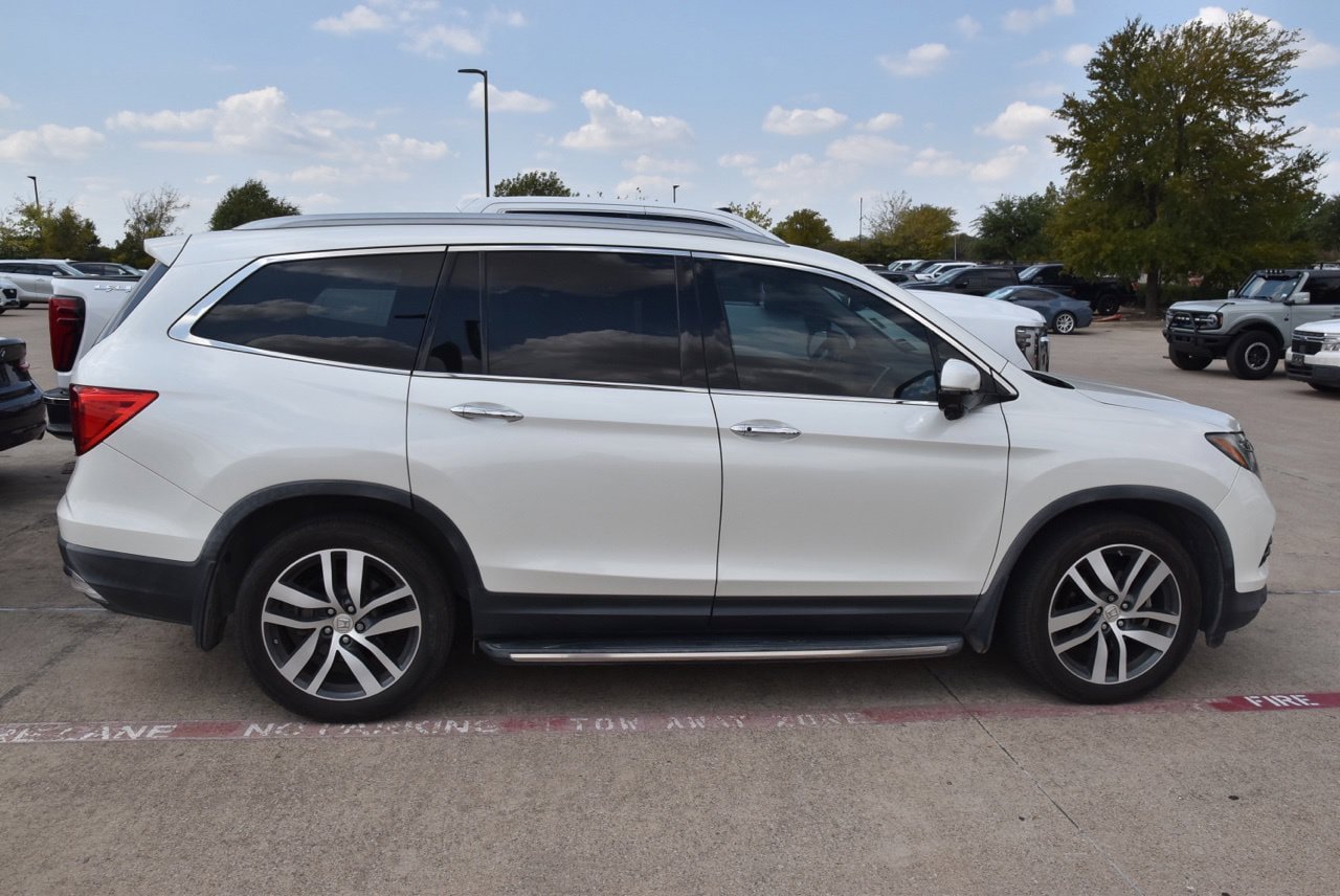 Used 2018 Honda Pilot Touring image 6