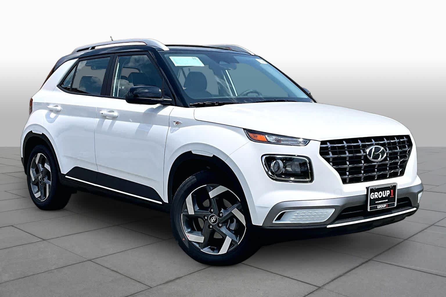 New 2026 Hyundai Venue SEL FWD image 2