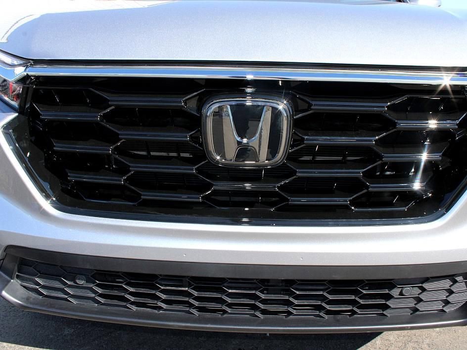 Used 2025 Honda CR-V EX-L image 11