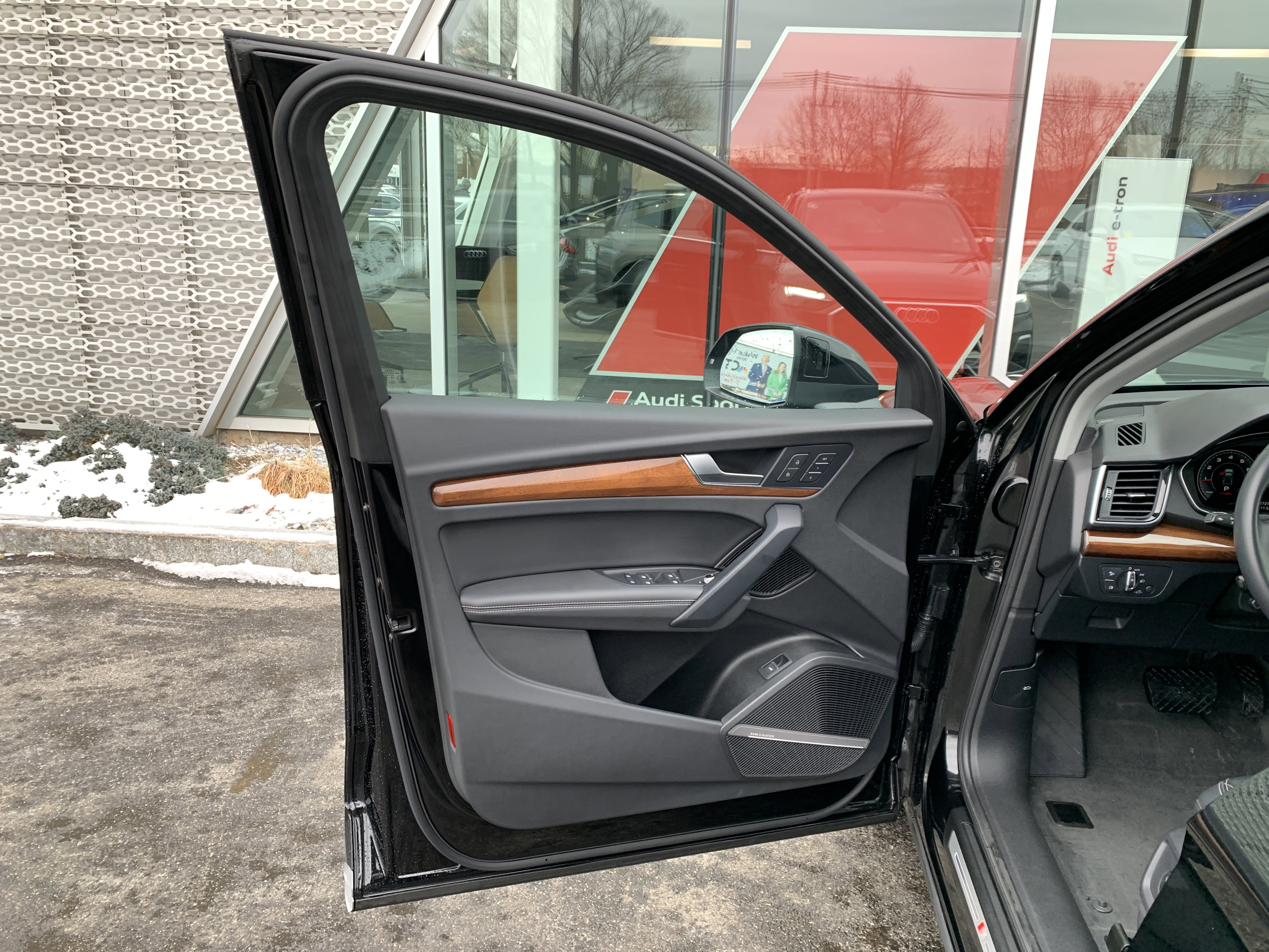 Certified 2023 Audi Q5 2.0T Premium Plus image 8