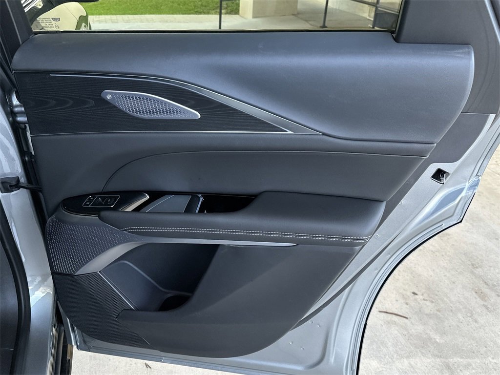 New 2026 Cadillac Lyriq V image 34