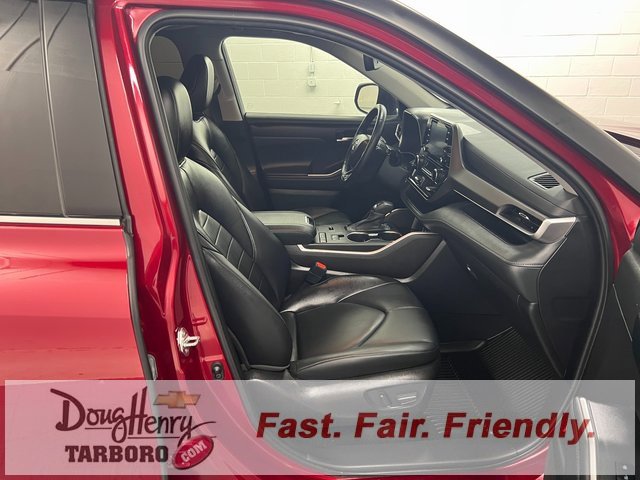 Used 2022 Toyota Highlander XLE image 45