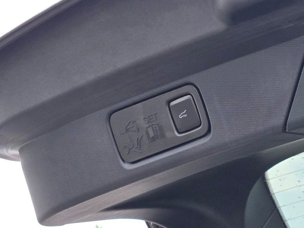 Used 2022 Ford Mustang Mach-E Premium image 13