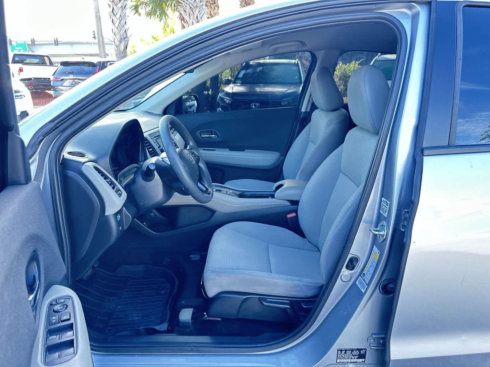 Used 2021 Honda HR-V LX image 2