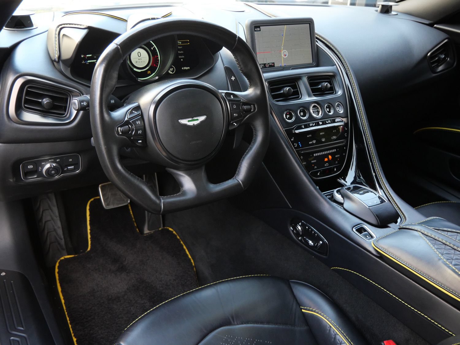 Used 2023 Aston Martin DBS Coupe RWD image 3