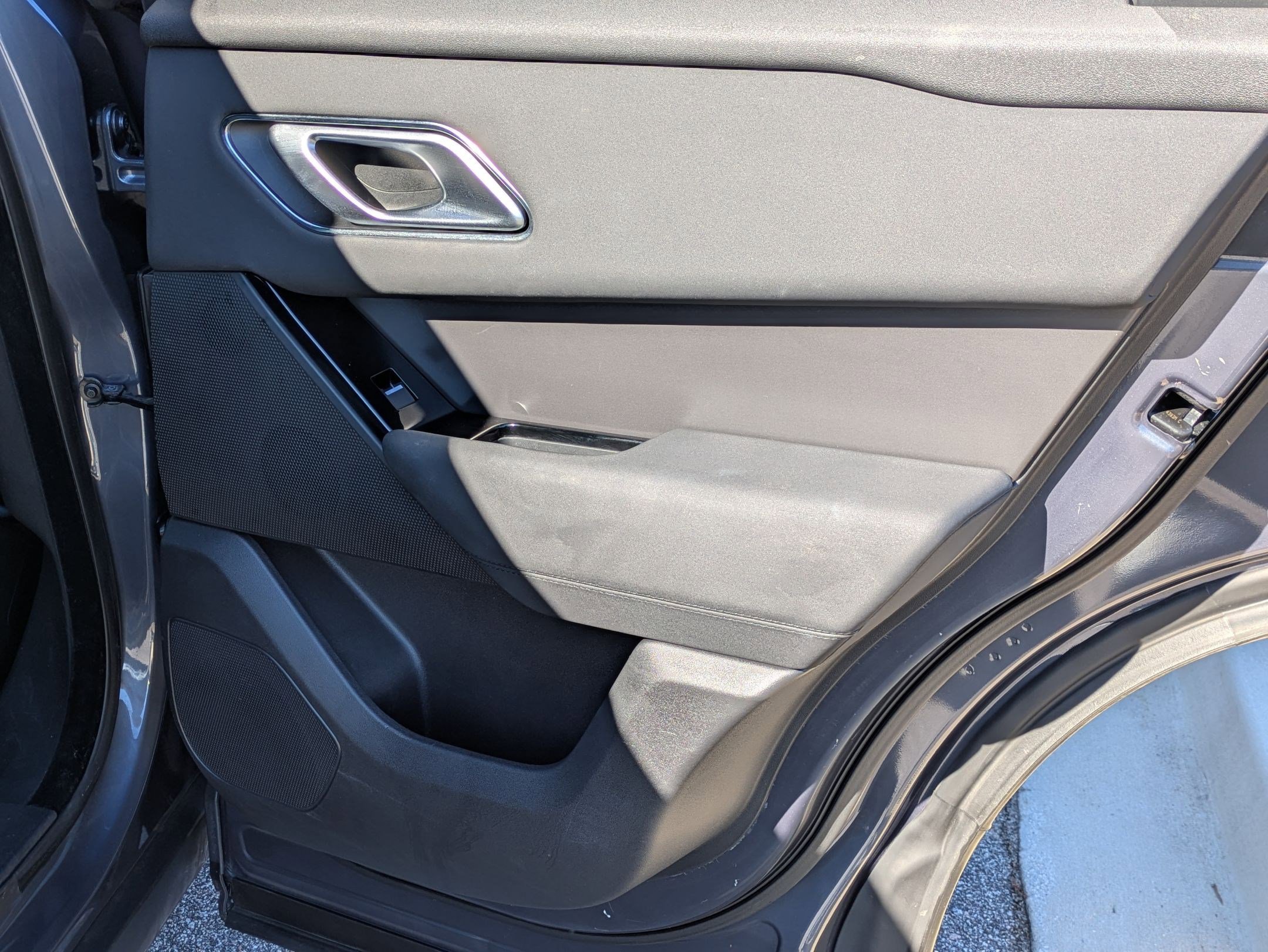 Used 2024 Land Rover Range Rover Velar Dynamic SE image 28