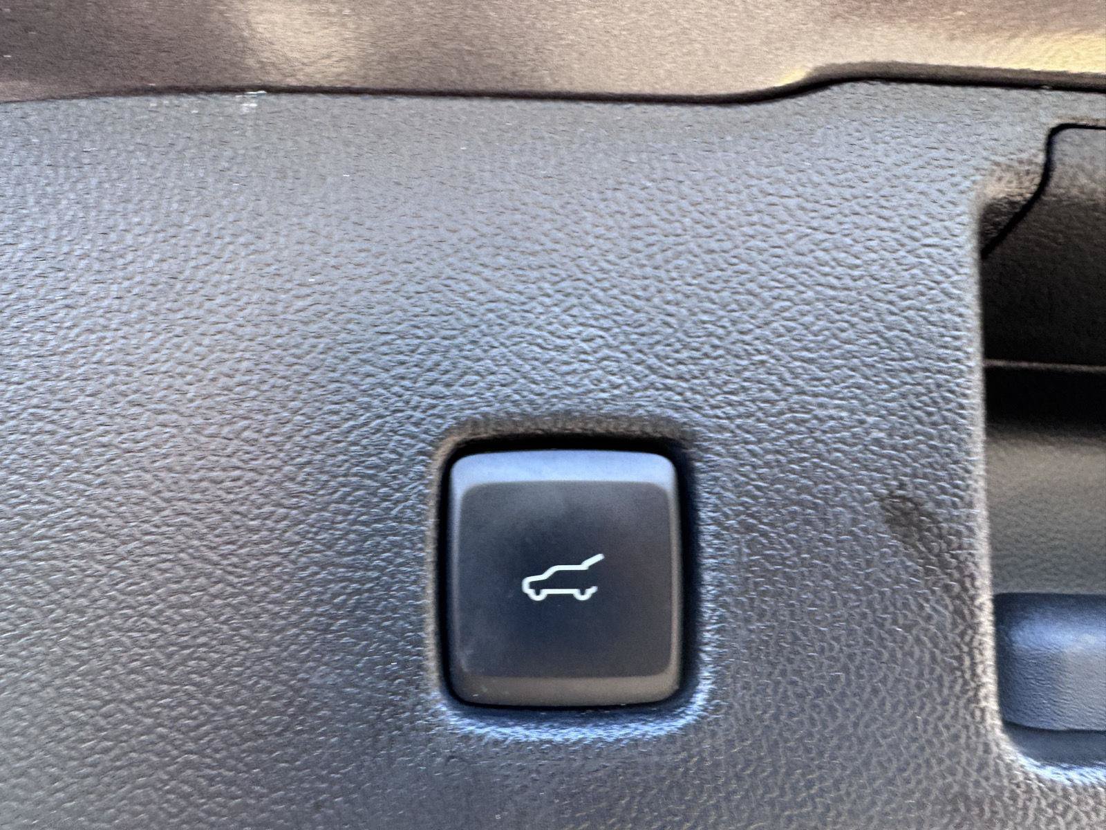 Used 2023 Ford Escape Active AWD/4WD image 9