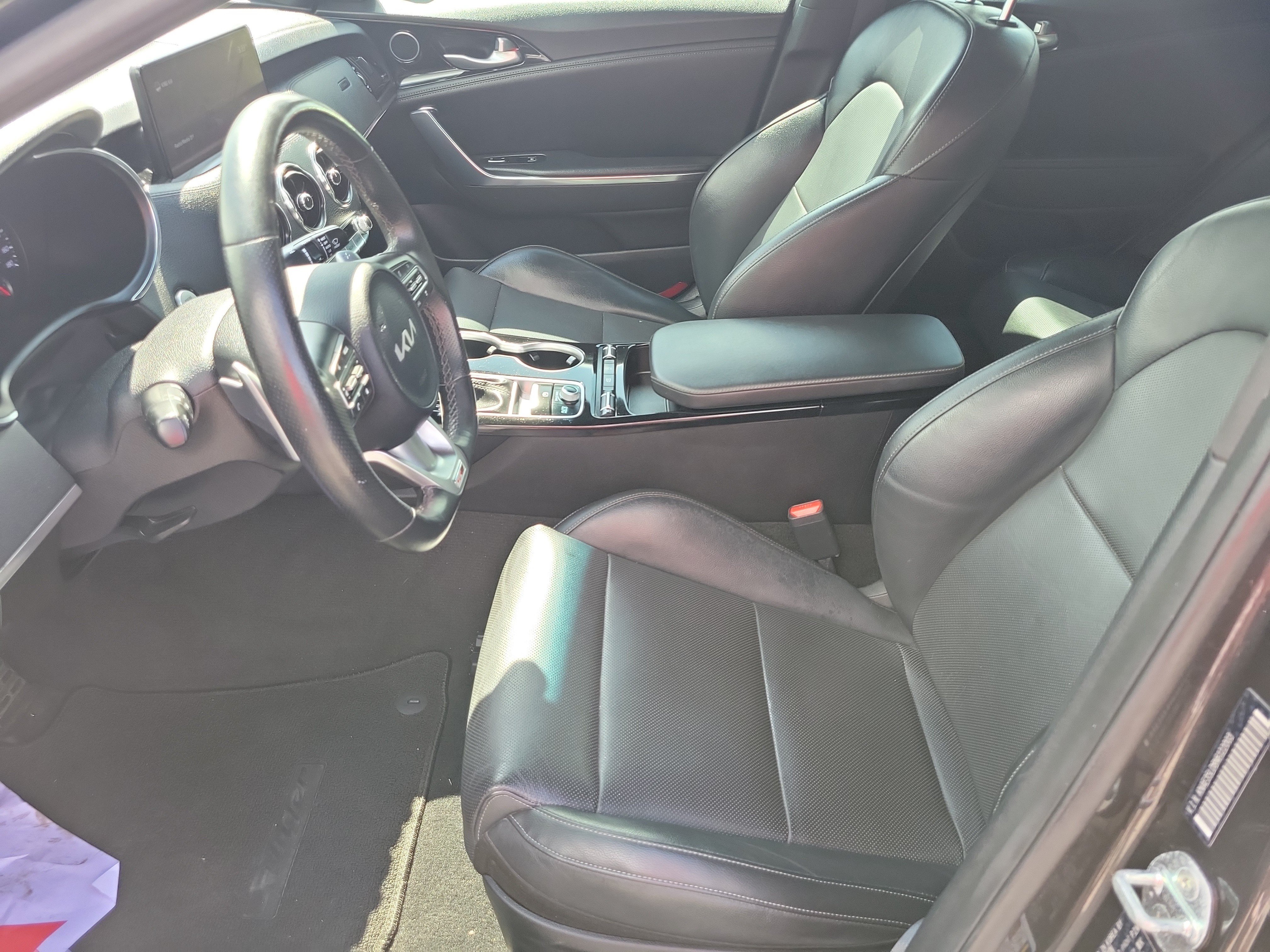 Certified 2022 Kia Stinger GT-Line RWD image 16