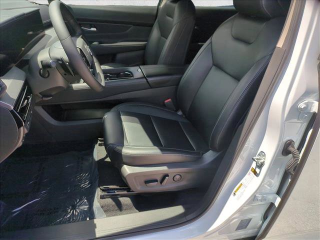 Certified 2025 Nissan Murano SV FWD image 15