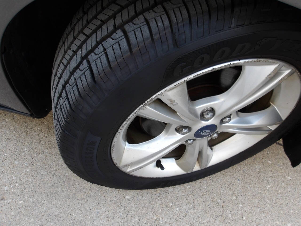 Used 2014 Ford Focus SE w/ SE Winter Package FWD image 48