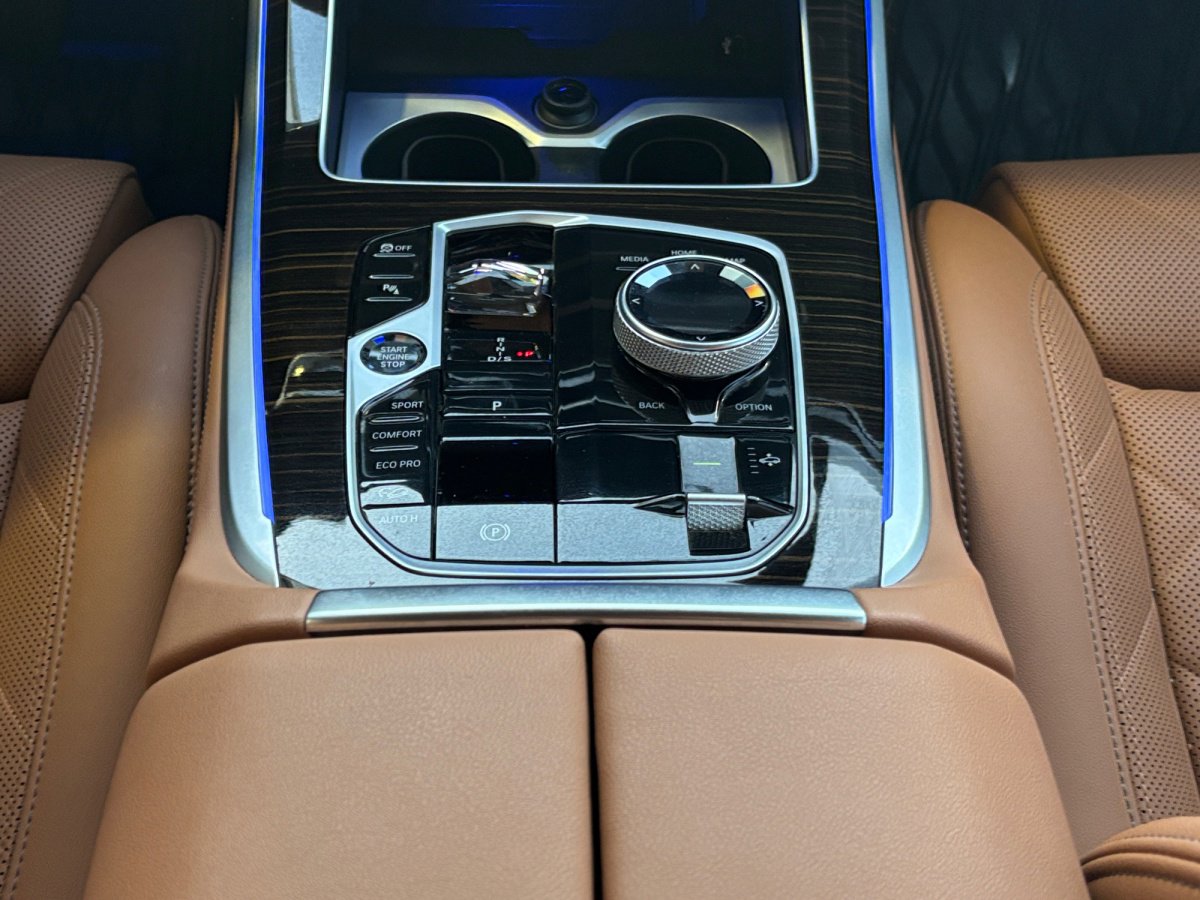 Used 2024 BMW X7 xDrive40i w/ Executive Package image 5