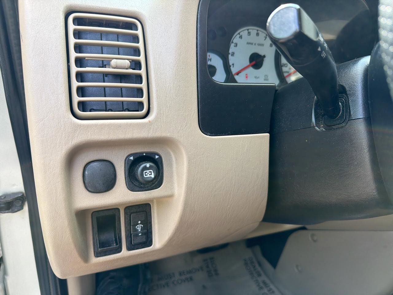 Used 2004 Ford Escape XLS FWD image 52