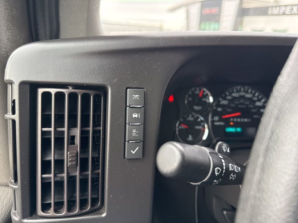 Used 2024 Chevrolet Express 2500 Work Van w/ Driver Convenience Package image 17