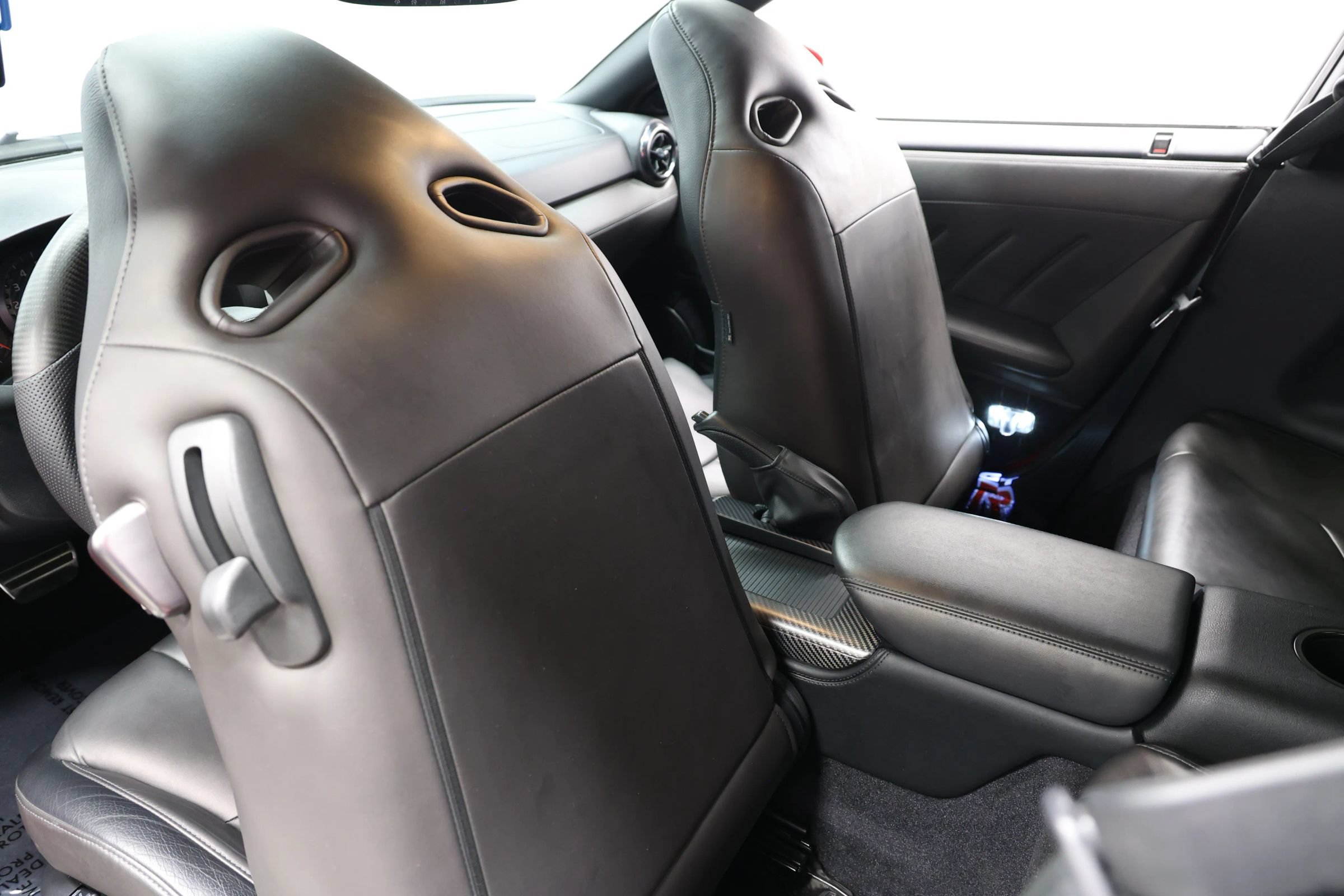 Used 2019 Nissan GT-R Premium w/ Premium Interior Package AWD/4WD image 51
