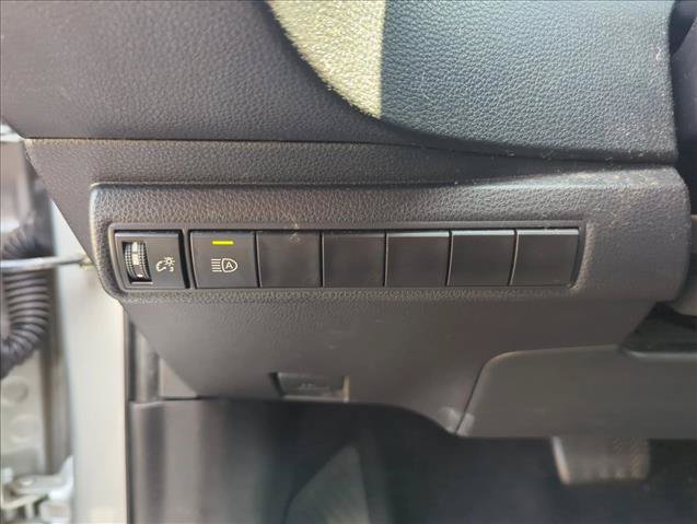 Used 2022 Toyota Corolla SE FWD image 11