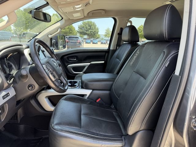 Used 2019 Nissan Titan PRO-4X w/ Pro-4x Convenience Package AWD/4WD image 26