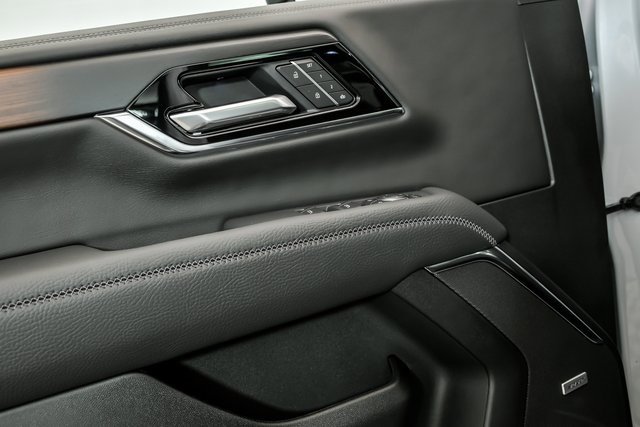 New 2026 GMC Yukon XL Denali w/ Sun & Power Step Package image 5