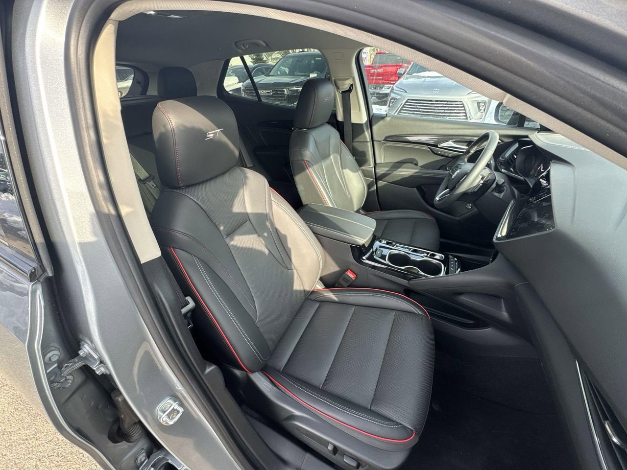 Used 2023 Buick Envision Essence w/ Sport Touring Package image 27