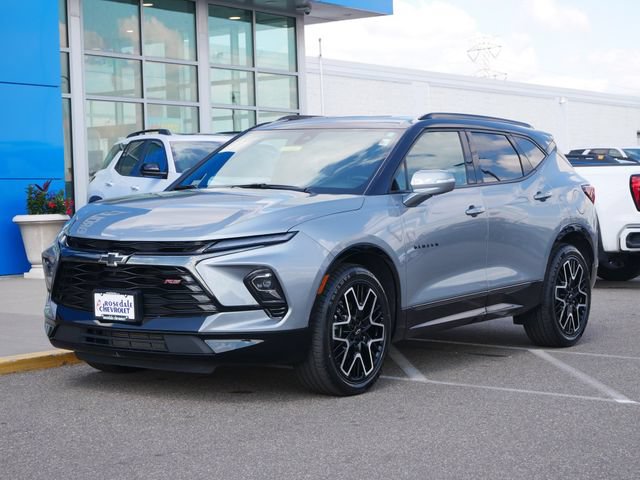 Used 2023 Chevrolet Blazer RS w/ Driver Confidence II Package AWD/4WD image 2