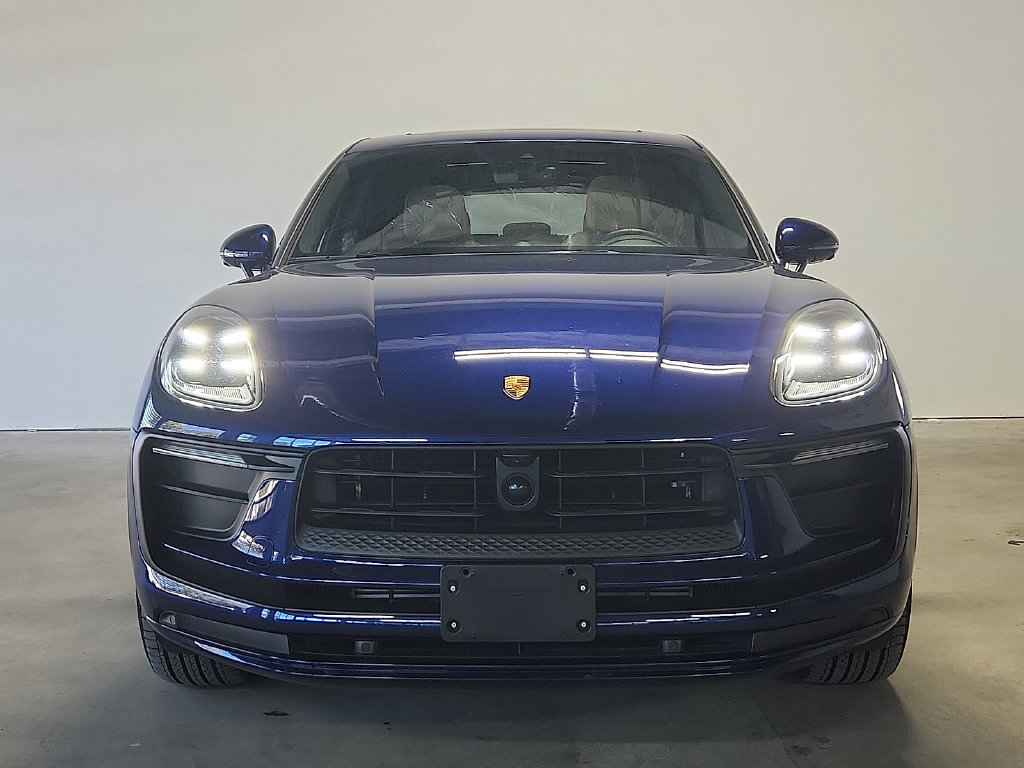 Used 2026 Porsche Macan AWD/4WD image 8