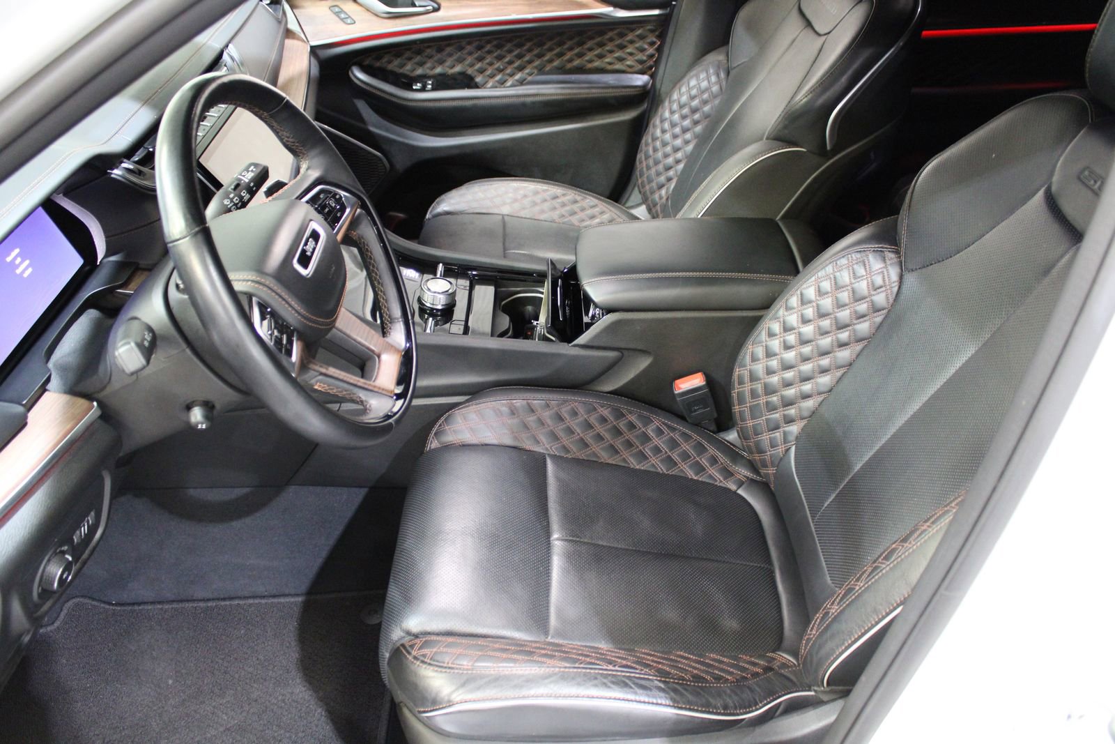 Used 2023 Jeep Grand Cherokee L Summit w/ High Altitude Package image 17