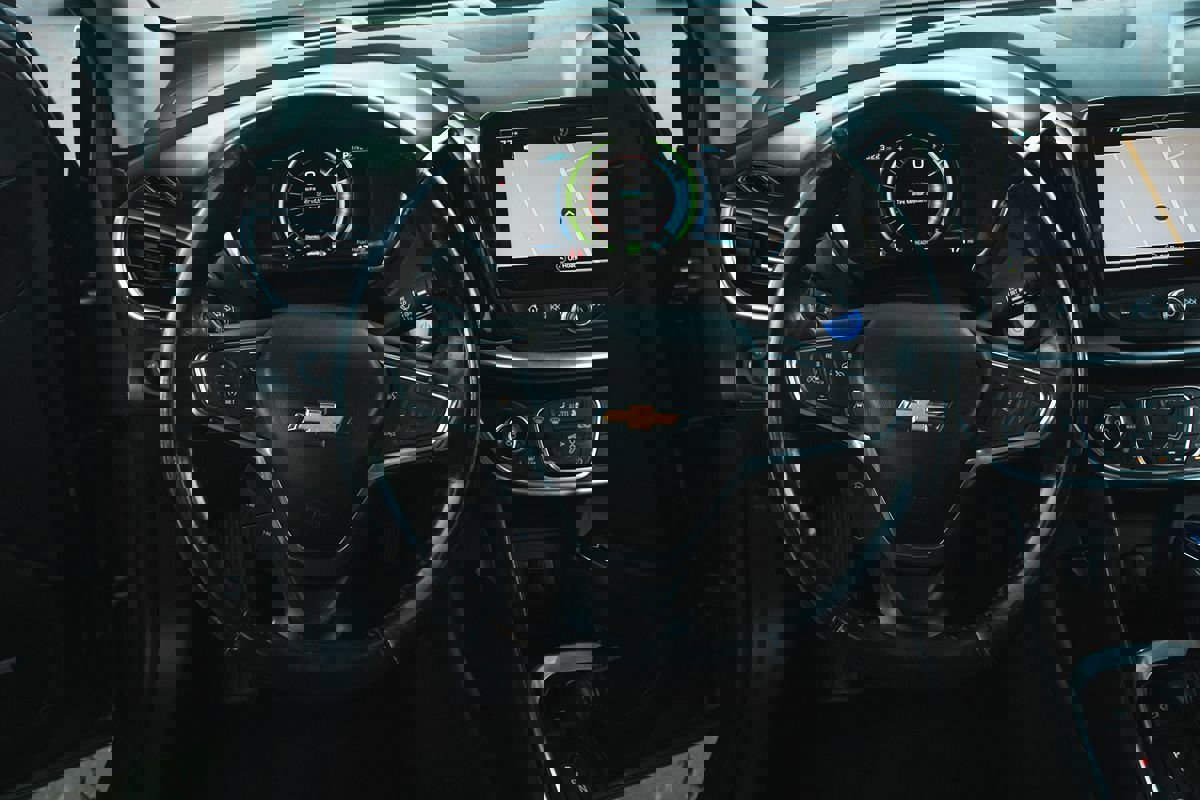 Used 2016 Chevrolet Volt Premier w/ Driver Confidence Package image 19