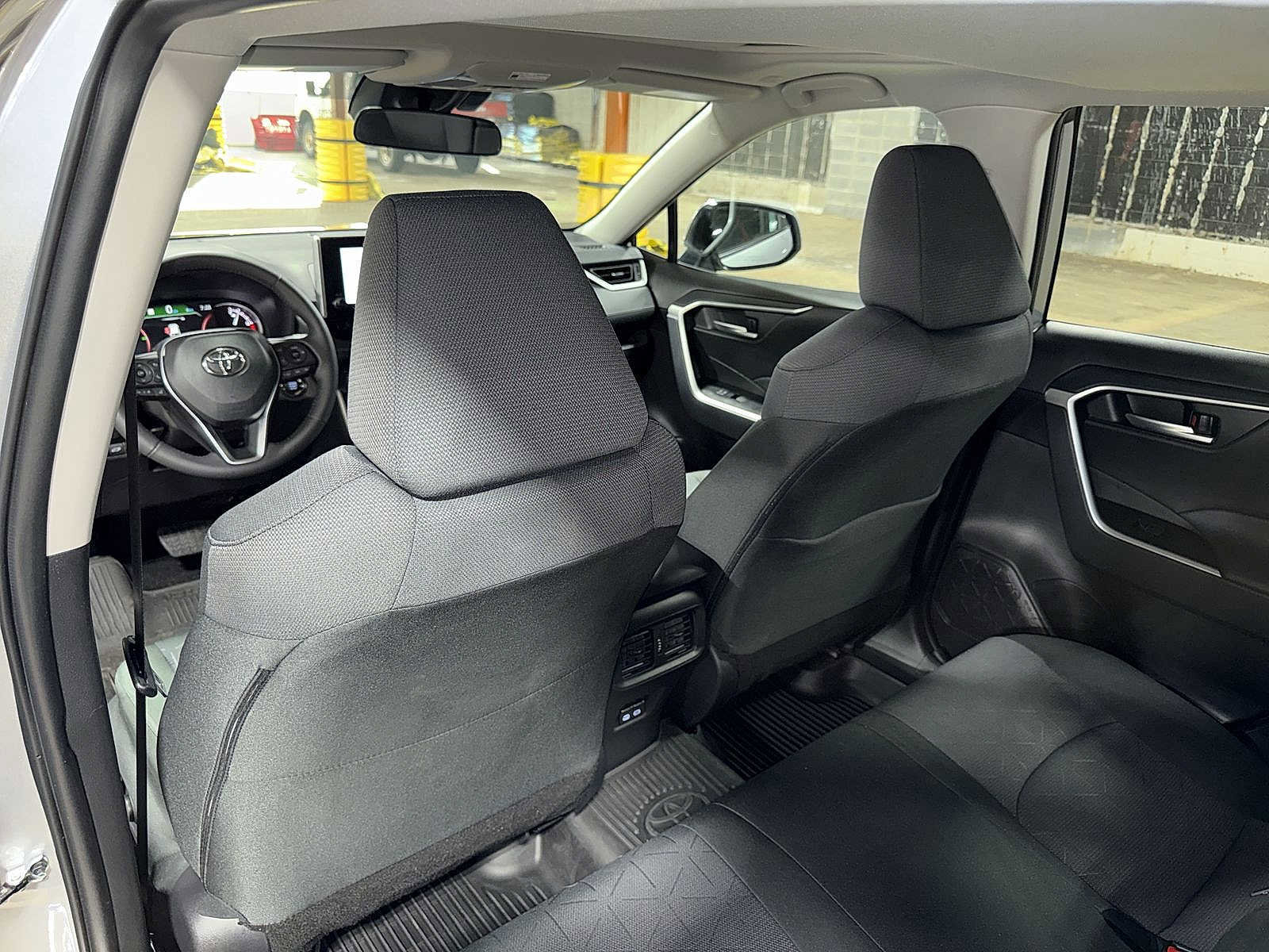 Certified 2025 Toyota RAV4 XLE w/ Convenience Package image 28