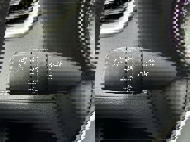 Used 2023 Toyota RAV4 XLE Premium image 24