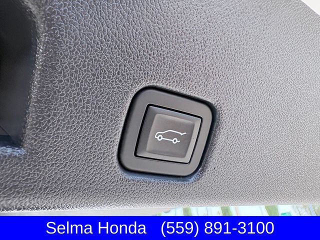 Used 2024 Chevrolet Traverse LT AWD/4WD image 23